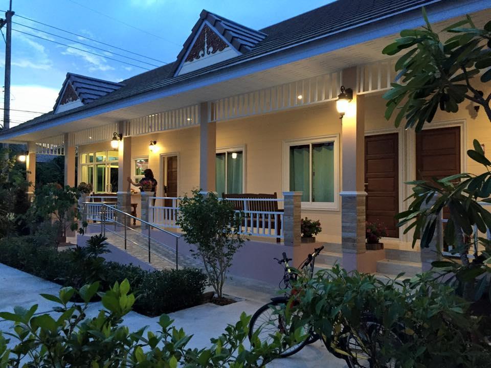 Suksopha Resort Prachuap Khiri Khan Exterior photo