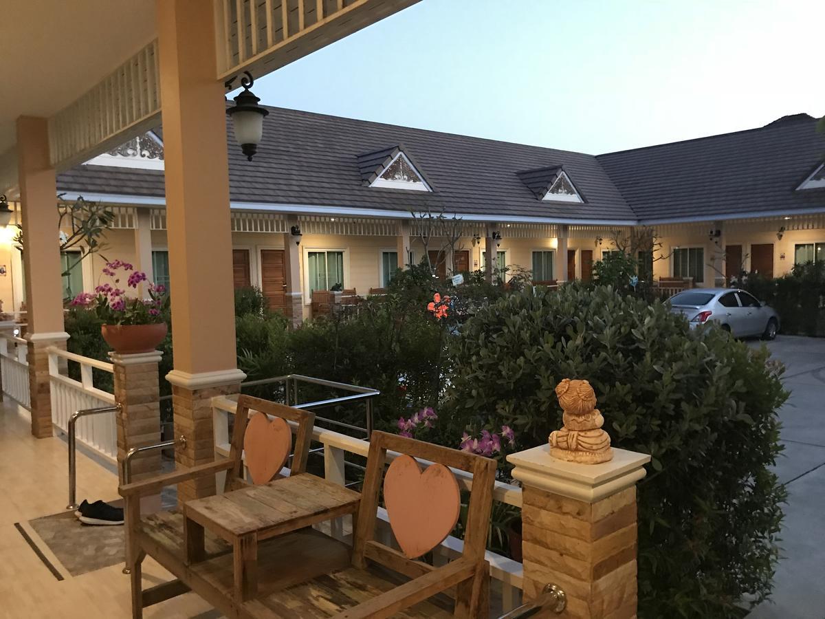Suksopha Resort Prachuap Khiri Khan Exterior photo
